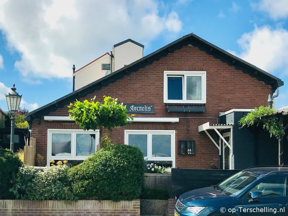 Huis Cornelis West, Dörfer auf Terschelling von West nach Oosterend