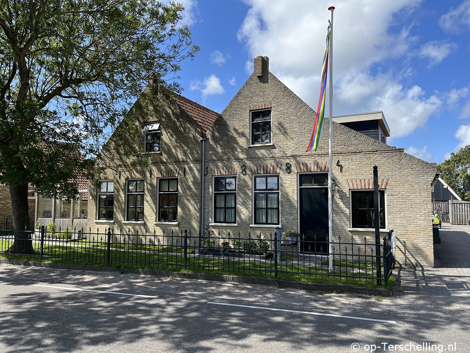 Goudberg, De Skuorre, Kultur auf Terschelling